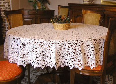 Round tradition macrame lace tablecloth