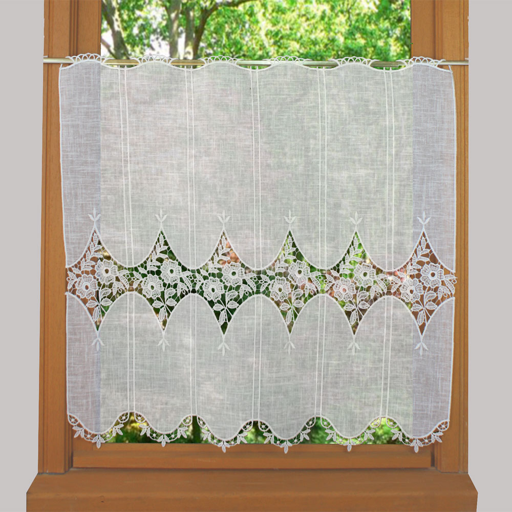 Lace valence curtain in 24 inc height