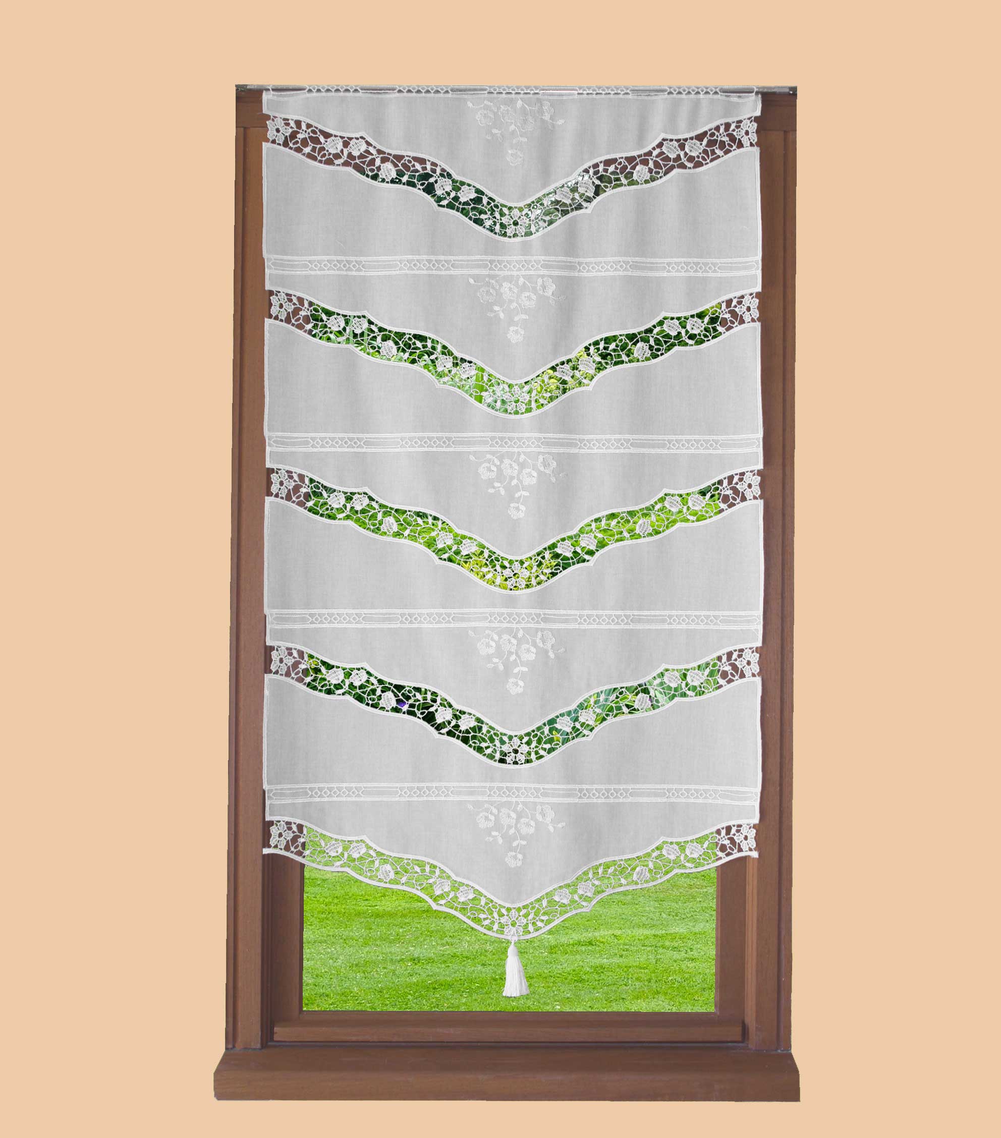 curtain with pompon