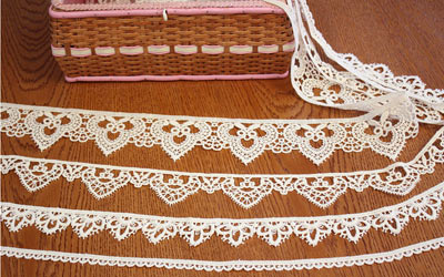 Tradition lace trimming