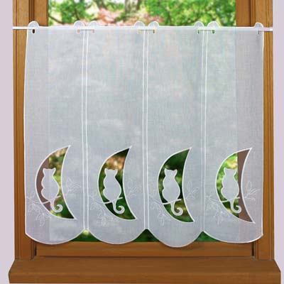 Cats embroidered curtain